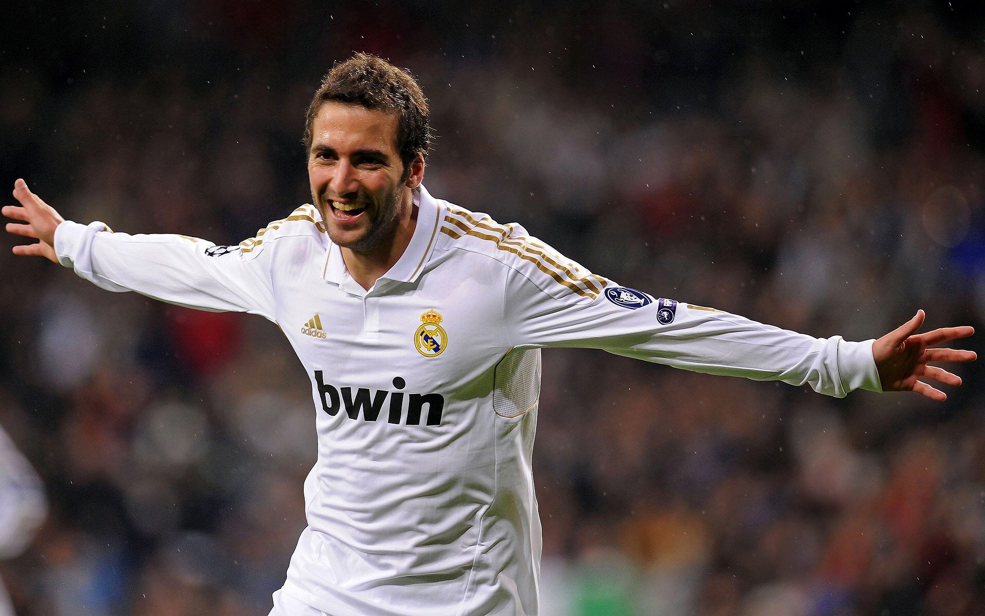 巴萨加强中场控制，迎来难得的胜利，巴萨中场有哪些巨星